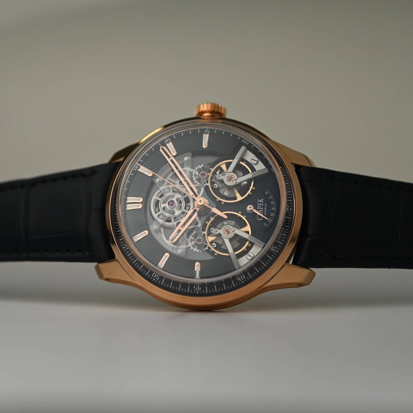 Czapek & Cie presenta la Place Vendôme Complicité con escapes dobles en el lado de la esfera