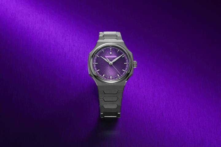 Según las condiciones de luz, la esfera del 睦 (Mù) pasa de un morado real intenso a destellos de intenso ultravioleta. Este color, obtenido mediante deposición física de vapor (PVD), se logró tras cuatro series de pruebas. El patrón guilloché de escamas de pez característico de Atelier Wen se conserva en los principales modelos Perception: 缥 (Piāo), 影 (Yǐng) y 霞 (Xiá)