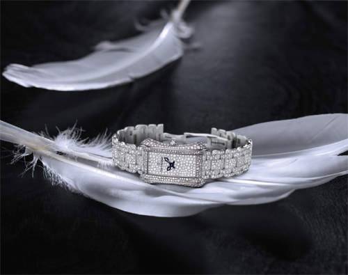 El nuevo Alacria Swan de Carl F. Bucherer