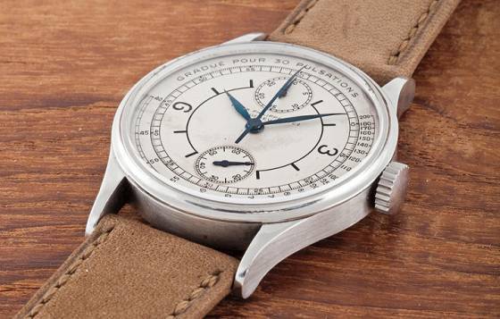 Luchando contra la delincuencia, un reloj en un momento