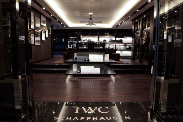 El interior de la tienda de IWC en el Parkview Green Mall, Pekín
