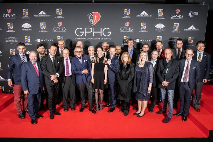 Los miembros del jurado del GPHG 2015, con Pierre Maillard de Europa Star (primera fila, segumdo por la derecha)