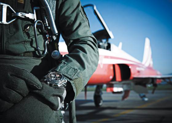 Reloj Breitling Chronomat 44 GMT “Patrouille Suisse 50th Anniversary” 