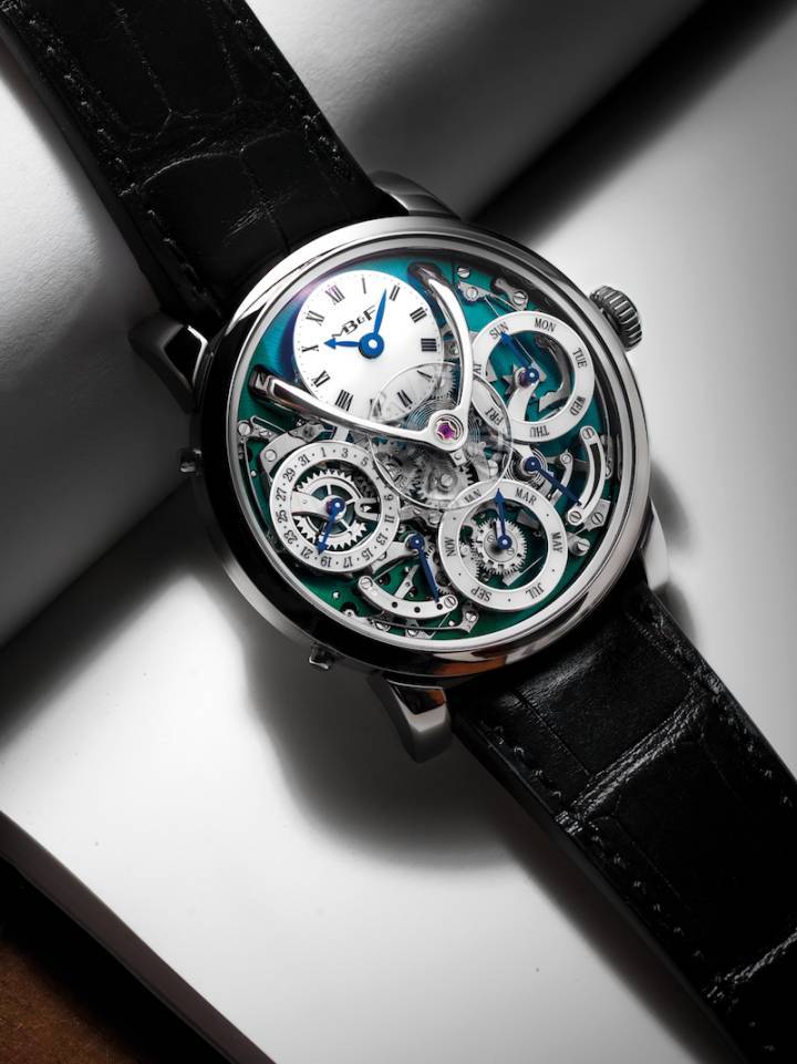 El nuevo look del LM Perpetual bde MB&F en titanio con cara verde