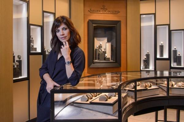 Maribel Verdú en la boutique de Jaeger-LeCoultre luciendo el reloj Rendez-Vous Moon