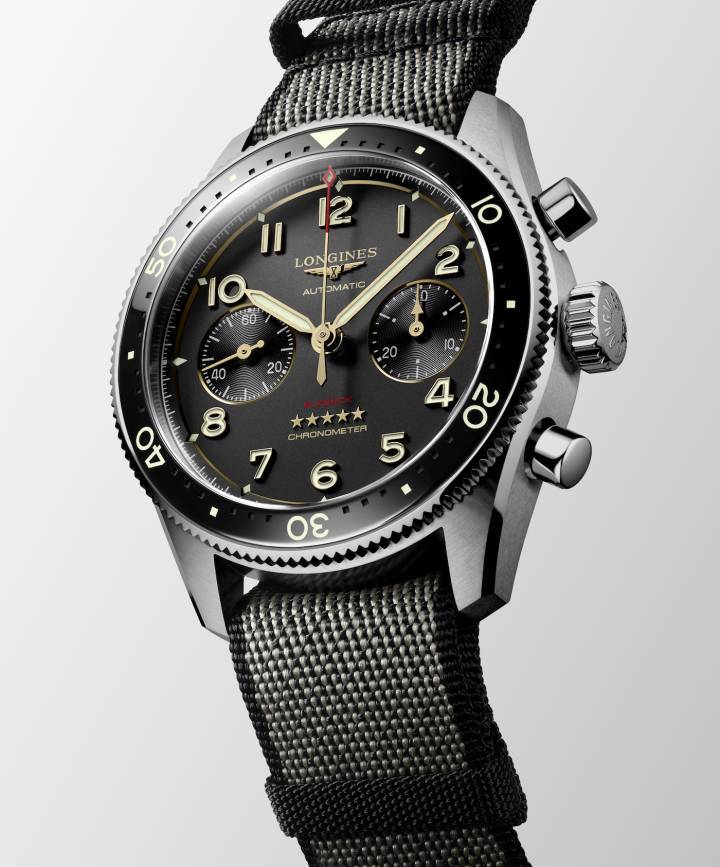 El Longines Spirit Flyback agrega una variante de titanio