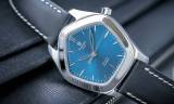 Descubra la pentagonal watch collection de Tzoumy
