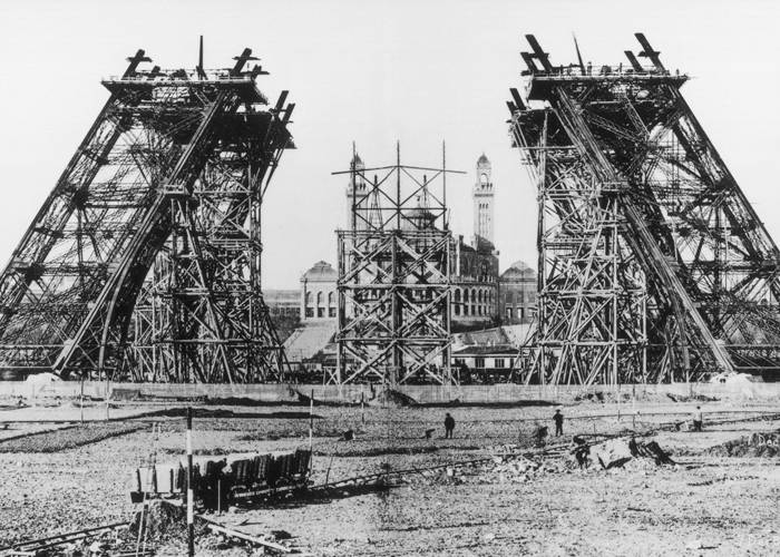 La Tour Eiffel (en construcción)