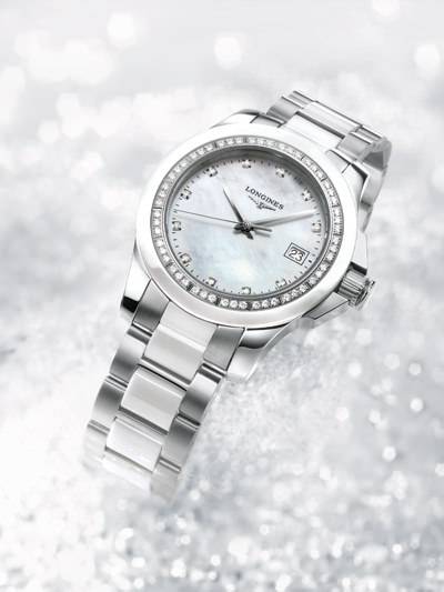 Longines Ladies Diamond Conquest – Elegancia Deportiva en Negro y Blanco 