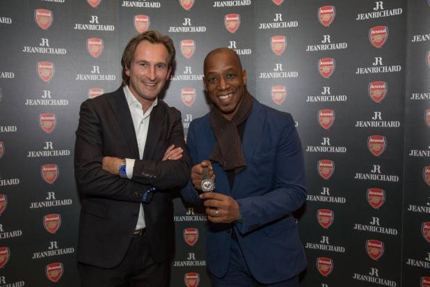 Bruno Grande CEO de JenRichard y Ian Wright mostrando el Terrascope Chrono Arsenal