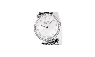 Longines: “El amor es la poesía de los sentidos”