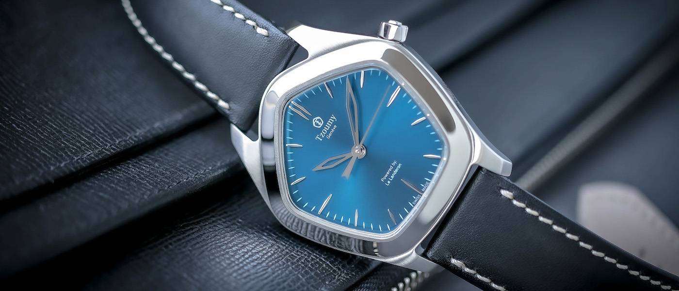 Descubra la pentagonal watch collection de Tzoumy