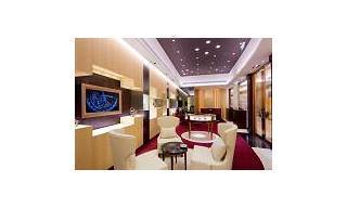 Apertura de la primera boutique de DeWitt en Hong Kong