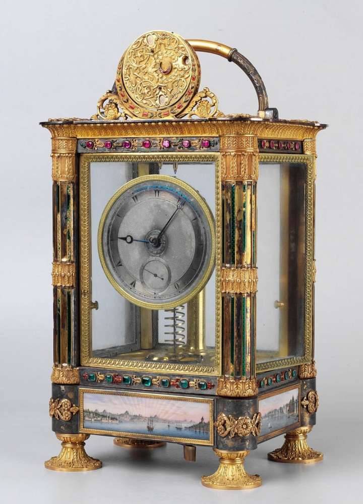 El reloj simpático de Breguet, ofrecido por el gobierno Francés como obsequio al Sultán Mahmud II. Hoy en exhibición en el Museo del Palacio de Topkapi.