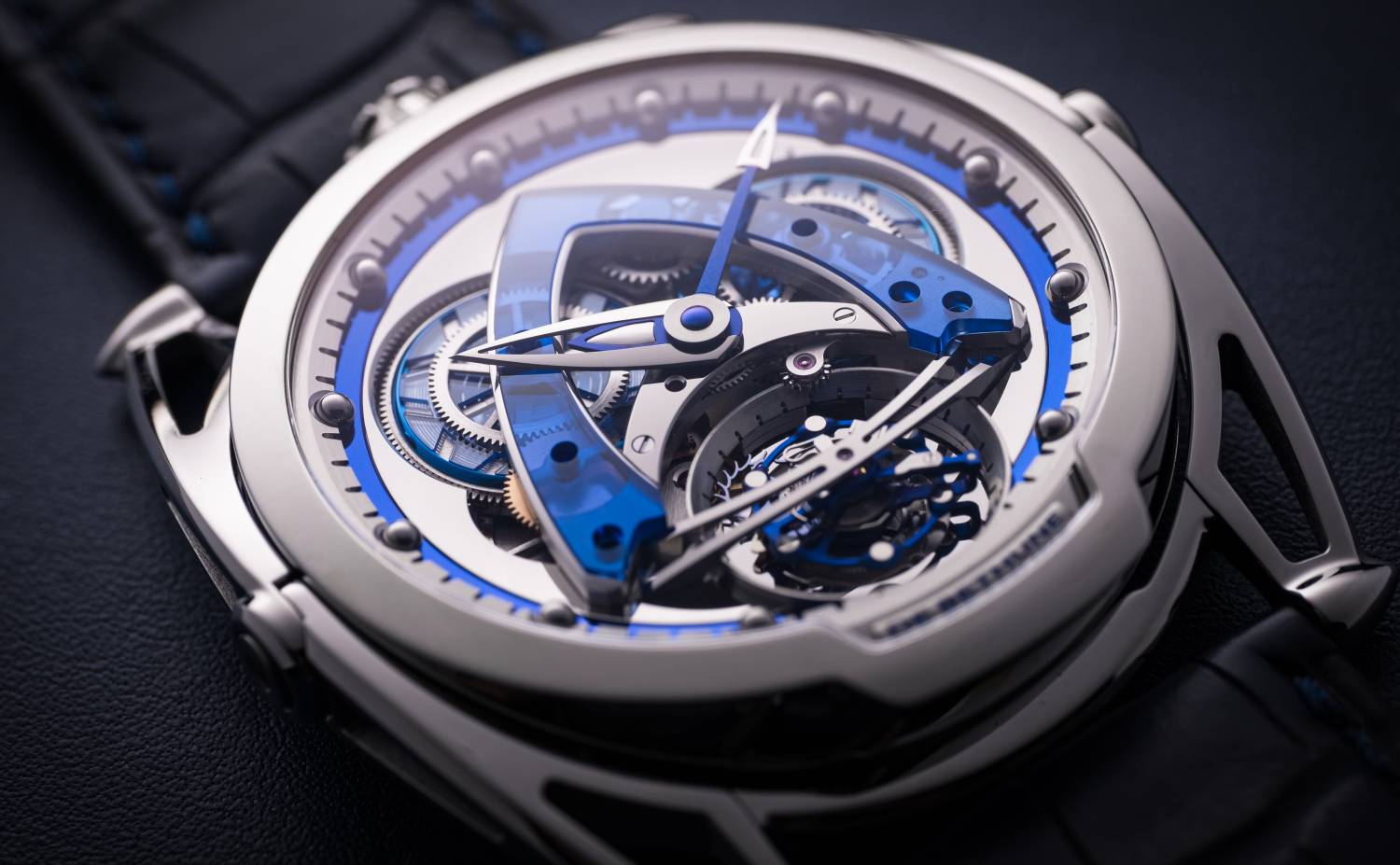 De Bethune presenta el DB28 Steel Wheels Sapphire Tourbillon