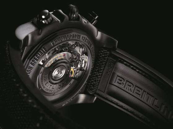 El Breitling Chronomat 44 Blacksteel añade un borde a su esfera