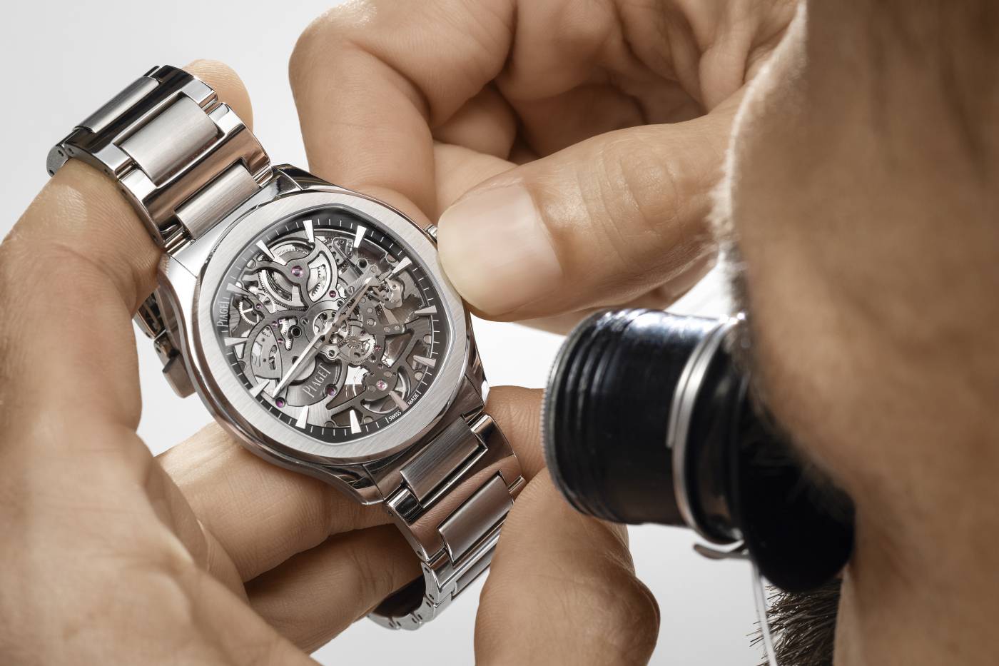 piaget_polo_skeleton_grey_savoir-faire_-_europa_star_magazine_2021