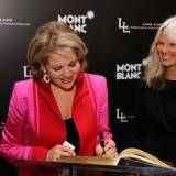 La Cantante de Opera Renée Fleming y la Directora de PR International and Cultural Affairs, Ingrid Roosen-Trinks asistiendo a la Gala de la Lang Lang International Music Foundation apoyada por Montblanc