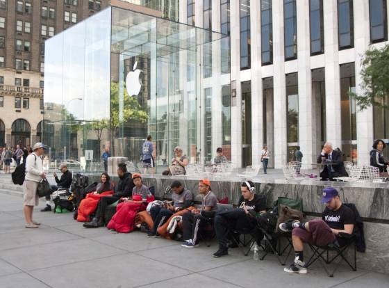 Viernes MUNDO MINORISTA: Filtrada la Nueva Estrategia On-line de Apple