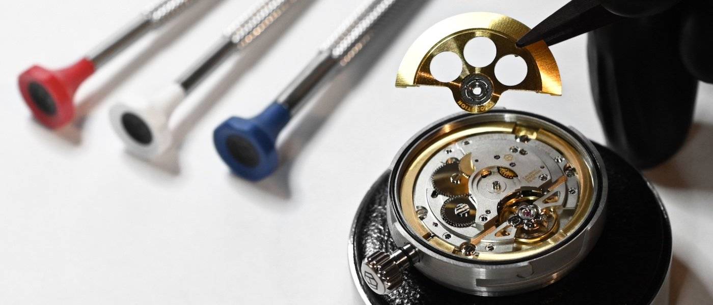 Hegid presenta el calibre Specimen FE-01 de fabricación Francesa