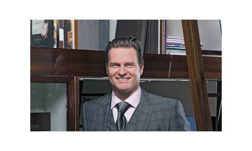 GRANDES MAISONS - CARL F. BUCHERER: Una Asertiva pero Medida Expansión