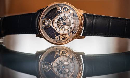 Arnold & Son presenta el Time Pyramid 42.5 Red Gold & Platinum