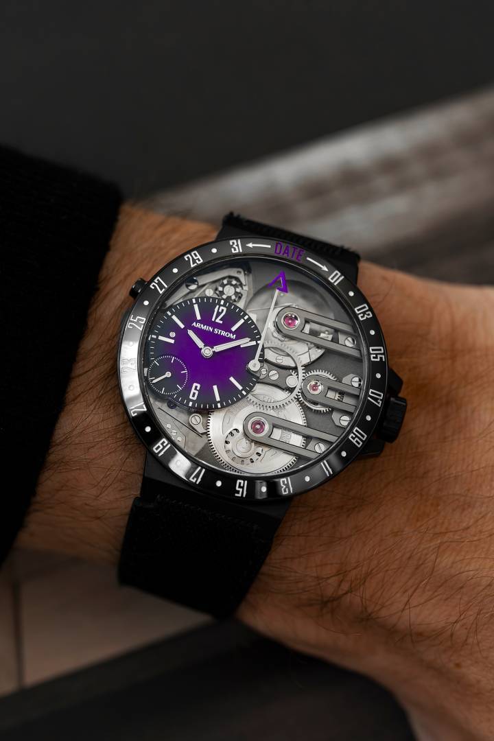 Armin Strom Orbit Purple presenta la visualización de fecha a demanda