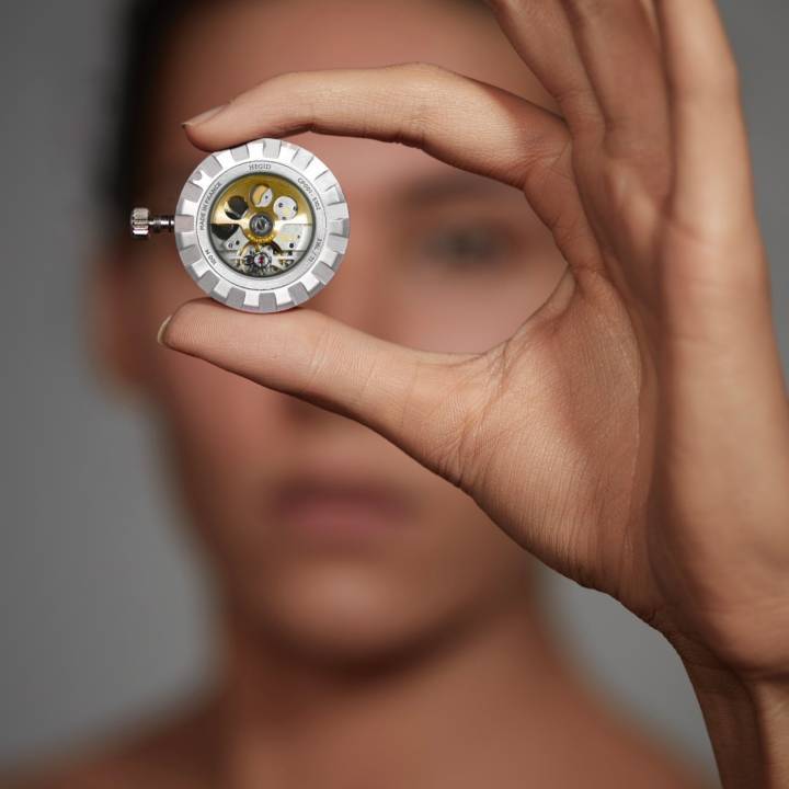 Hegid presenta el calibre Specimen FE-01 de fabricación Francesa
