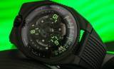 Urwerk presenta el UR-100V en carbono
