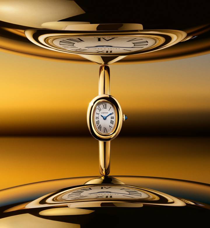 Desde su lanzamiento en 1912, ha habido múltiples variaciones del reloj Baignoire. La iteración de este año, en oro rosa, oro amarillo o completamente pavimentada, ha recibido nuevas proporciones.