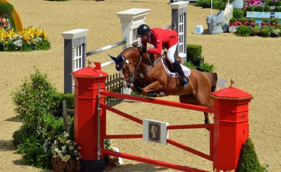 Eberhard & Co. en Asociación con el Vigente Campeón de la FEI World Cup Rich Fellers