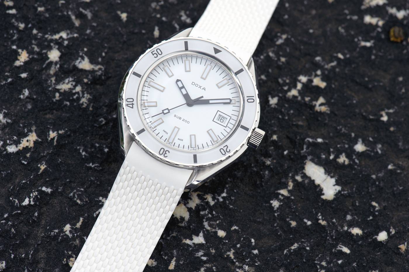 Doxa presenta el SUB 200 Whitepearl