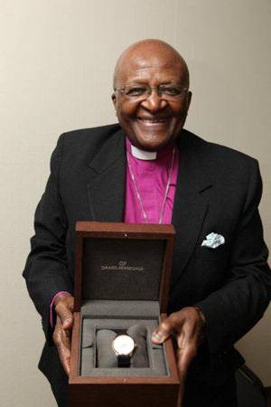 Girard-Perregaux Rinde Homenaje al Premio Nobel de la Paz, el Arzobispo Desmond Tutu