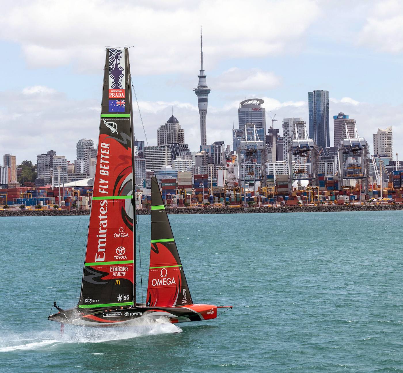 Omega en los bloques de salida de la 36th America's Cup