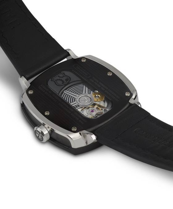 El REC P-51, un sólido reloj con una sólida causa