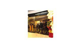 Ceremonia de apertura de la Boutique Buben & Zörweg en Singapur
