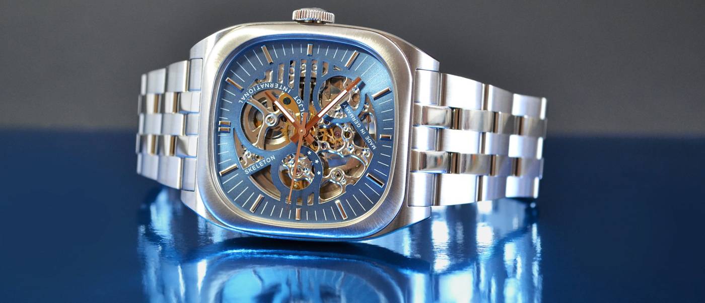 Bolshoi: un nuevo reloj cuadrado de Poljot-International