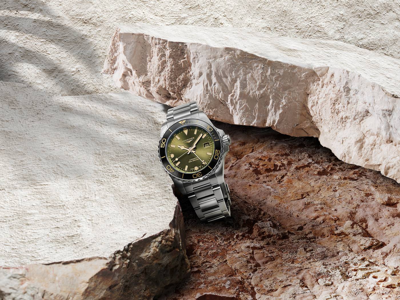 Longines añade un nuevo modelo GMT a la colección rediseñada HydroConquest