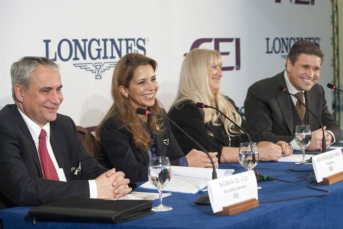 Longines alcanza un compromiso a diez años de colaboración con la Fédération Equestre Internationale