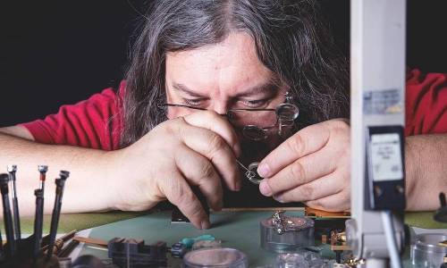 Eric Coudray, El constructor de movimientos que “no soporta los relojes”
