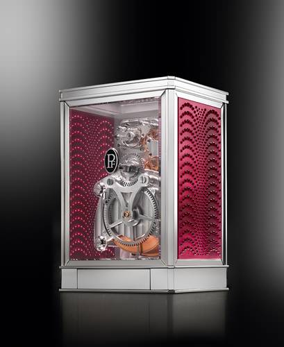 La versión Lalique en serie limitada del Parmigiani Fleurier 15-day clock