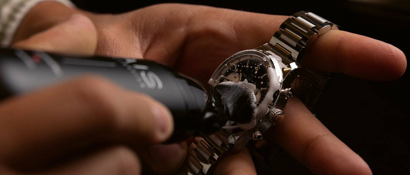 AIS Collective Chronopen: el último dispositivo de limpieza de relojes