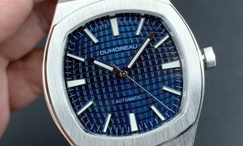 Dumoreau presenta su reloj deportivo DM01 