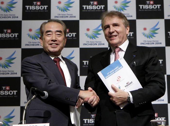 Kim Young-Soo, izquierda, y François Thiébaud, derecha