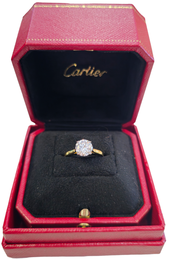 Solitario de diamantes Cartier de 18 quilates