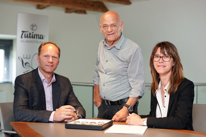 La familia Delicate ha estado al mando desde 1960. Dieter Delicate (centro), con su hijo y director gerente Joerg Delecate, y su hija y directora de marketing y relaciones públicas Ute Delecate.