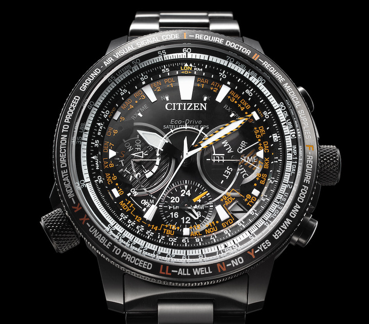 Un reloj piloto Super TitaniumTM se encuentra entre los relojes de edición limitada Promaster del 30 aniversario.