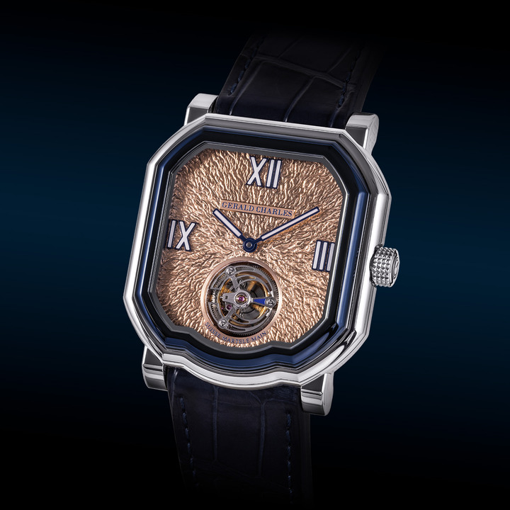 El Maestro 9.0 Roman Tourbillon destaca por su impresionante esfera de oro martillado a mano.